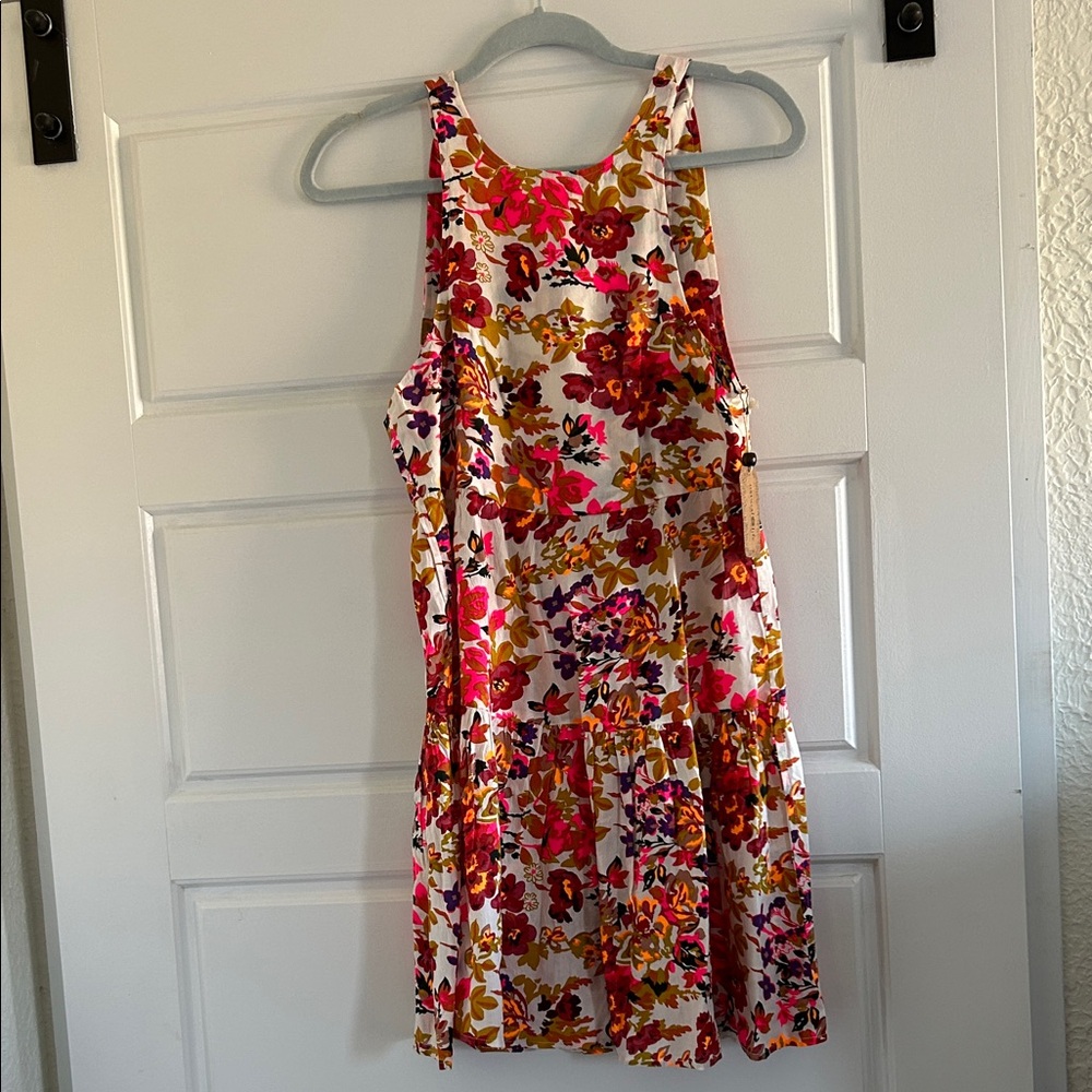 Open Back!  Natural Life Multicolor Floral Top